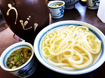昼食：讃岐うどん